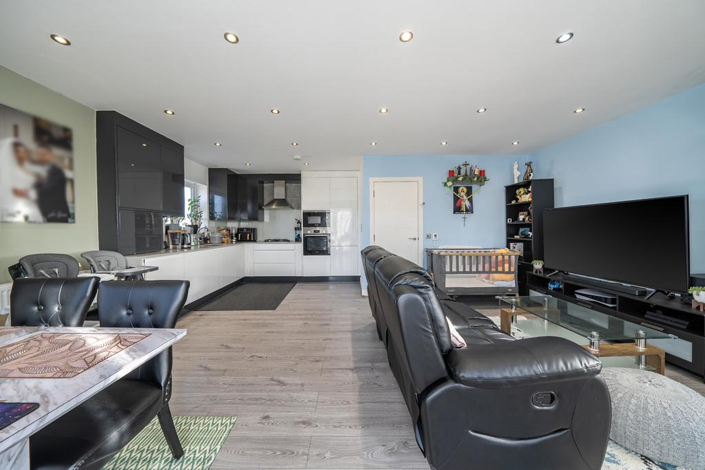 1405988 2 6983654...