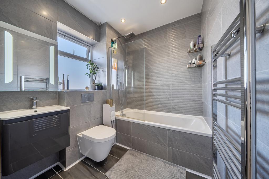 1405988 12 698365...