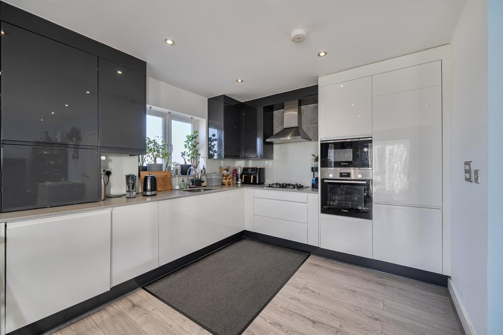 1405988 7 6983659...