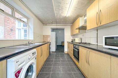 5 bedroom terraced house for sale, Severn Street, Leicester