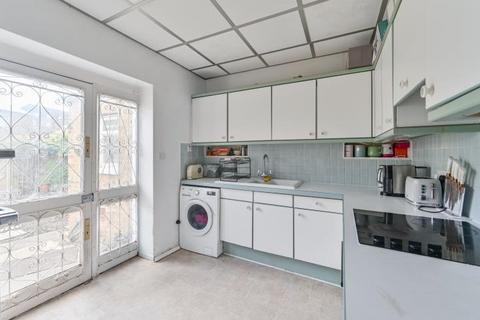 undefined, Kennington Lane, London, SE11