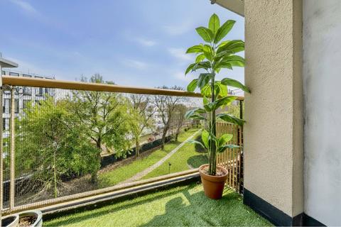 2 bedroom duplex for sale, Worsopp Drive, Clapham, London