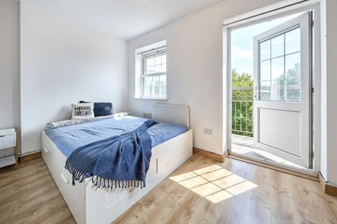 2 bedroom duplex for sale, Worsopp Drive, Clapham, London