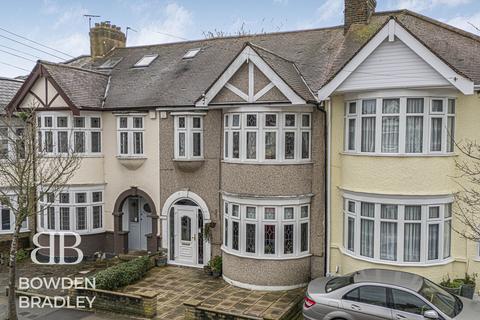 3 bedroom terraced house for sale, Bute Road, Barkingside, IG6