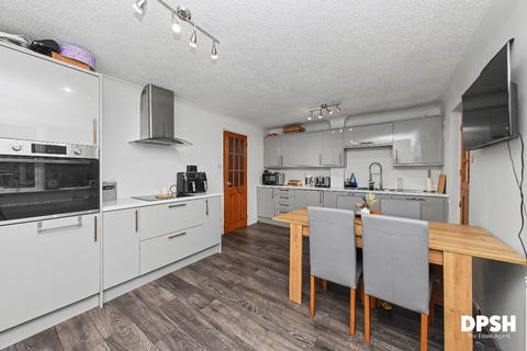 3 bedroom semi-detached house for sale, Broom View, Middleton LS10 3HD