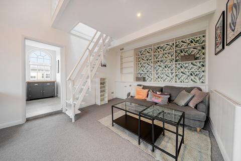 1 bedroom flat for sale, Ramsden Road, Balham, London, SW12