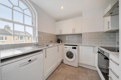 1 bedroom flat for sale, Ramsden Road, Balham, London, SW12