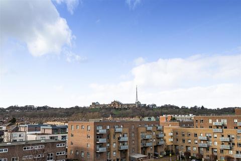 2 bedroom apartment for sale, High Street, Hornsey N8