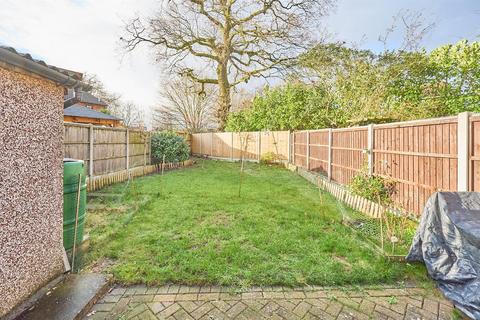 3 bedroom semi-detached house for sale, Kinross Way, Hinckley