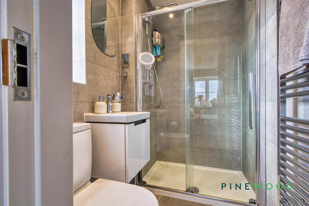 Bedroom 1 Ensuite