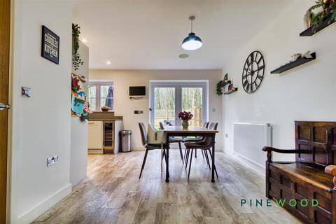 4 bedroom semi-detached house for sale, Century Way, Chesterfield S43