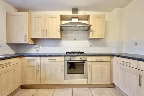 3 bedroom townhouse for sale, Upper Kipping Close, Bradford BD13