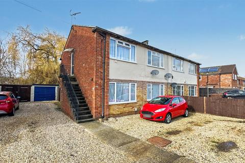 undefined, Giffard Drive, Farnborough