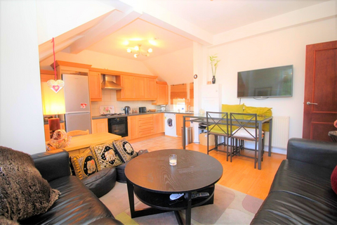 3 bedroom flat for sale, Hurstwood Road, London NW11