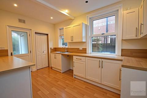 3 bedroom terraced house to rent, Whitehall Road, Norwich NR2