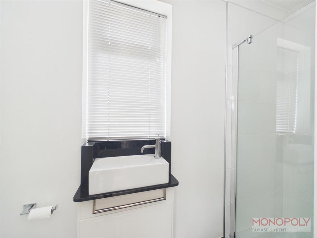 En suite shower room