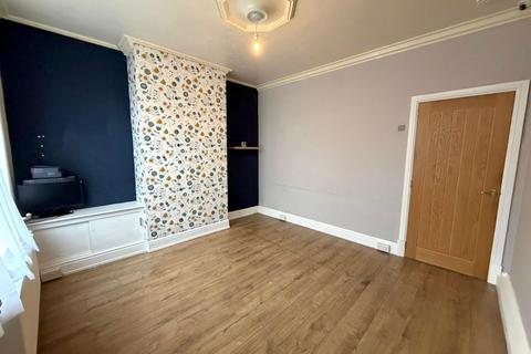 3 bedroom terraced house to rent, Alexandra Street
