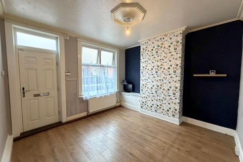 3 bedroom terraced house to rent, Alexandra Street