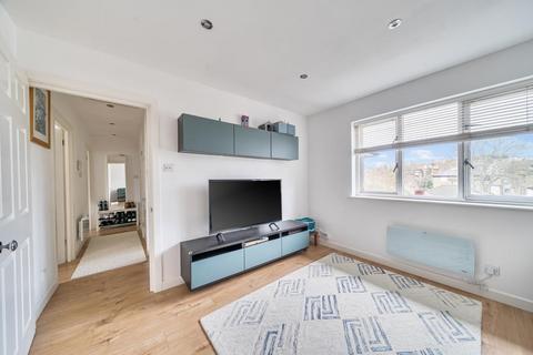 2 bedroom flat for sale, Lichfield Gardens,  Richmond,  TW9