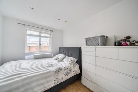 2 bedroom flat for sale, Lichfield Gardens,  Richmond,  TW9