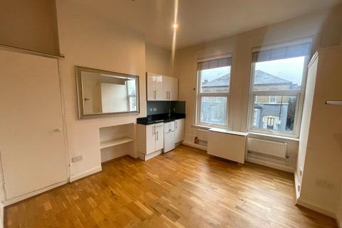 undefined, Finsbury Park Road, Finsbury Park, N4