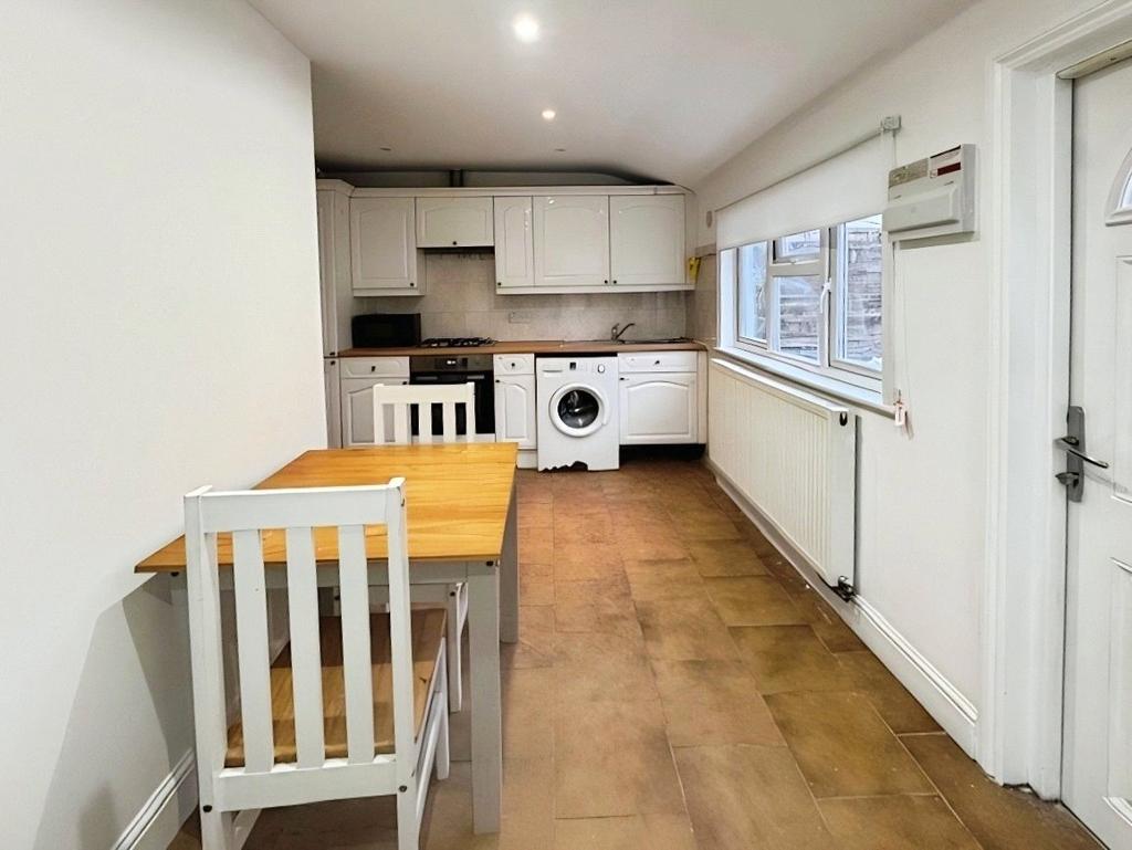 Kitchen/Reception
