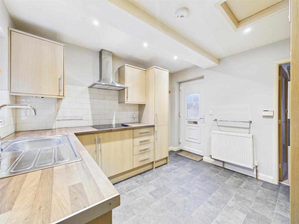 Kitchen: