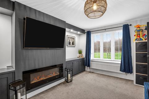 4 bedroom semi-detached house for sale, Newell Crescent, Eastergate, Chichester, PO20