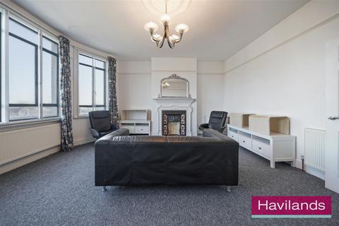 1 bedroom flat to rent, Station Road, Winchmore Hill