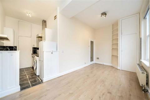 undefined, Lakeside Road, London W14