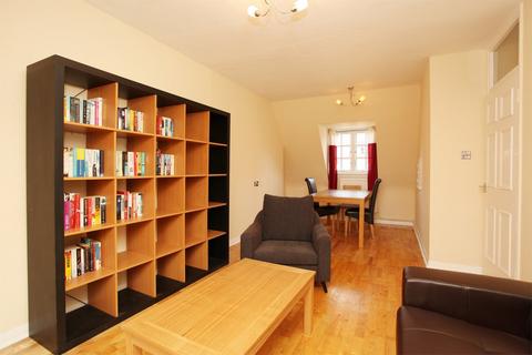 1 bedroom flat to rent, Riverside Gardens, Hammersmith, London W6