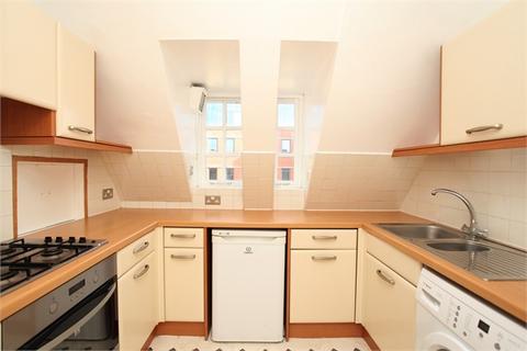 1 bedroom flat to rent, Riverside Gardens, Hammersmith, London W6