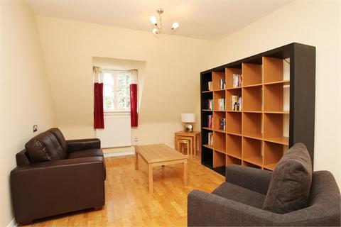 1 bedroom flat to rent, Riverside Gardens, Hammersmith, London W6