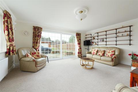 5 bedroom detached house for sale, Lower Rainham Road, Rainham