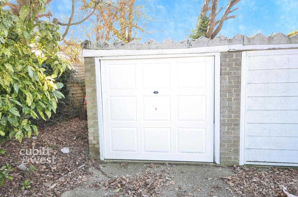 59 Westminster Dr...