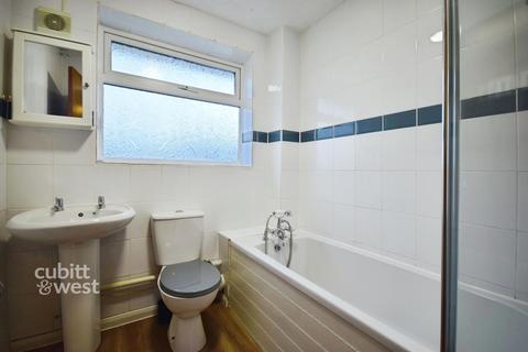 3 bedroom terraced house to rent, Westminster Drive Bognor Regis PO21