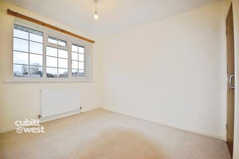 3 bedroom terraced house to rent, Westminster Drive Bognor Regis PO21