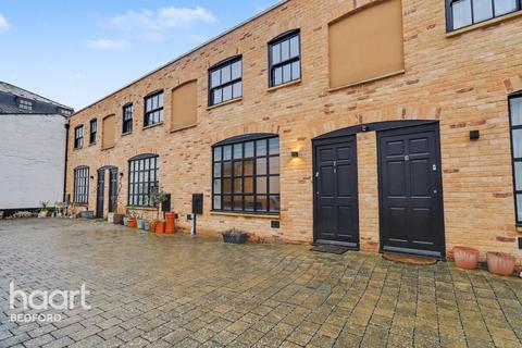 undefined, Market Square, ST NEOTS