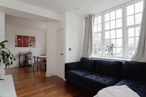 undefined, Lesbourne Road, Reigate