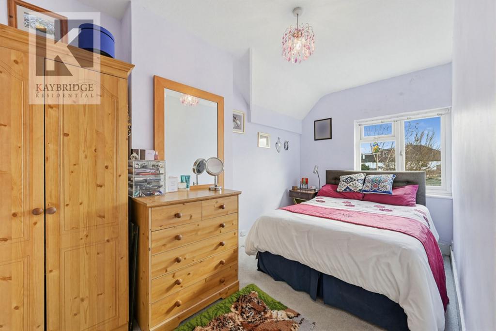 Horton Hill, Epsom - KT19 8 SY
