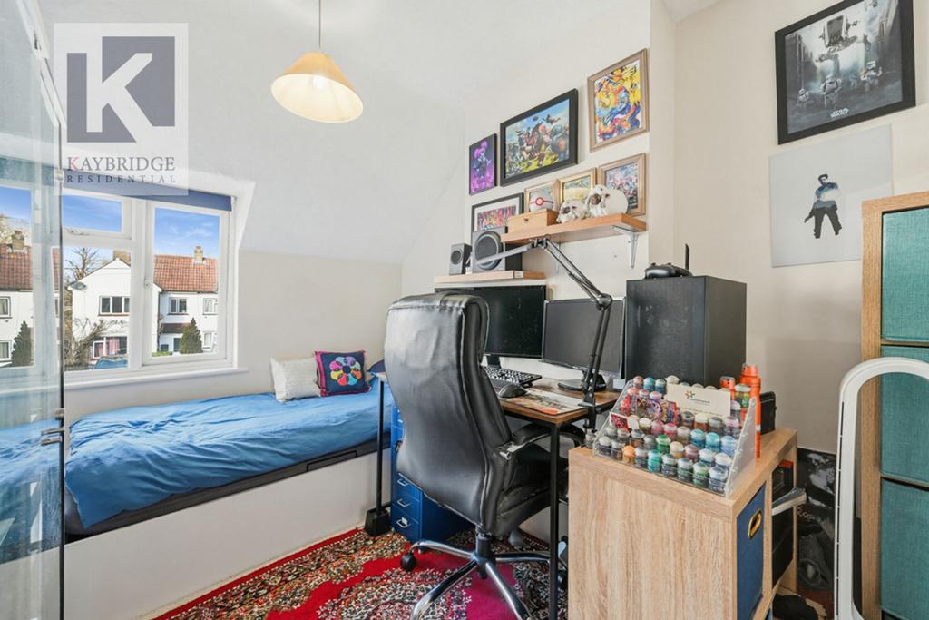 Horton Hill, Epsom - KT19 8 SY