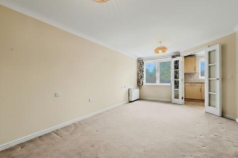 2 bedroom flat to rent, Harefield Road, Uxbridge, UB8