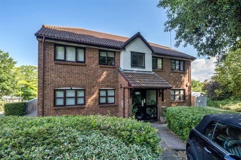 Griffin Walk, Greenhithe, Kent