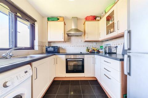 2 bedroom apartment for sale, Griffin Walk, Greenhithe, Kent