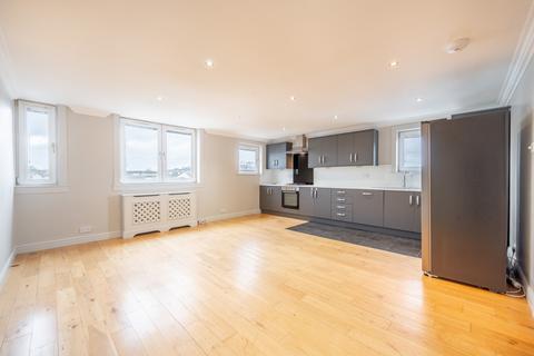 2 bedroom flat to rent, Ellisland Road , Flat E (flat 2-1), Shawlands, Glasgow, G43 2DB