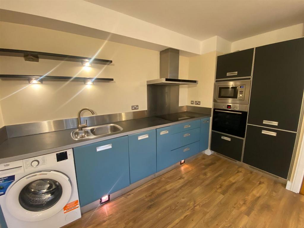KITCHEN 1.jpg