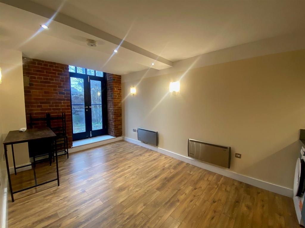 LOUNGE AREA.jpg