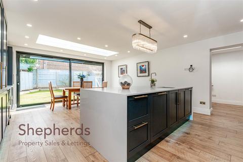 4 bedroom detached house for sale, Long Grove Close, Broxbourne EN10