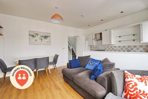 3 bedroom apartment to rent, Sandy Park Road, Bristol, Somerset, BS4