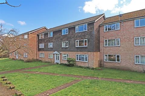 2 bedroom flat for sale, Ridgeway Road, Redhill